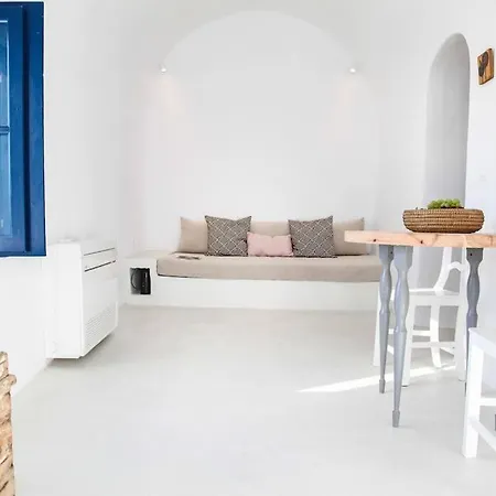 White Cellar Cave By Cycladica Villa Oia (Santorini)